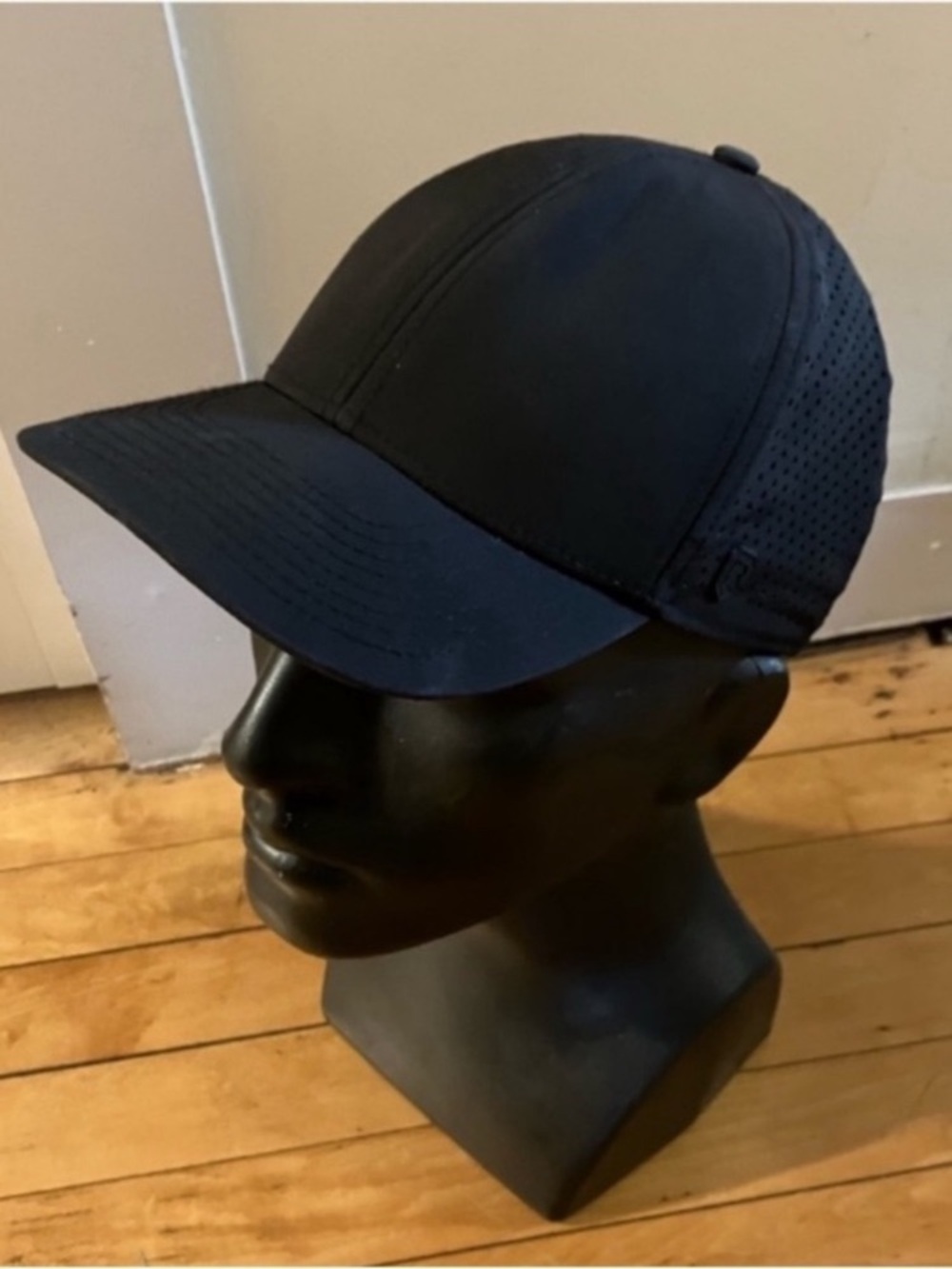 Runners Original Black SnapBack Hat Size Small